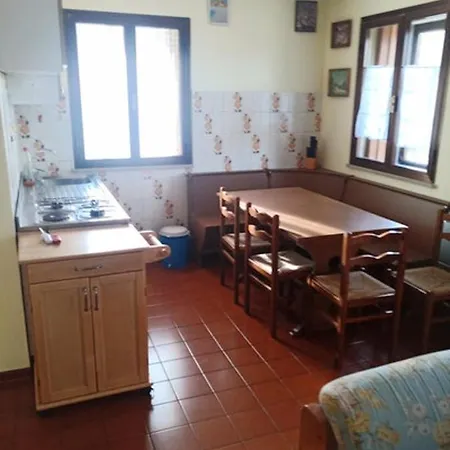 2 Bedrooms Appartement With Terrace At Cesuna * Tresche Conca